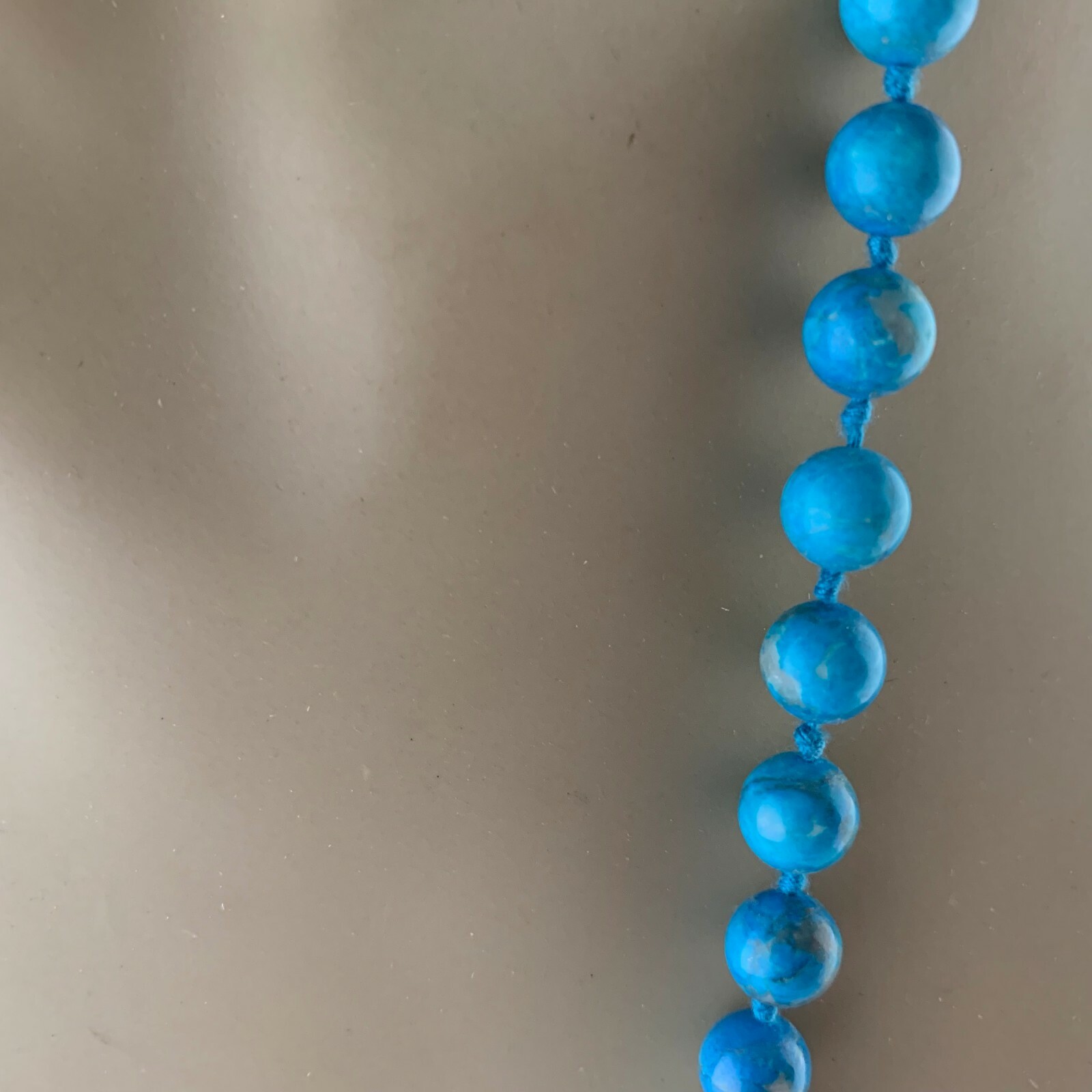 HAND KNOTTED TURQUOISE BEAD STRAND/STRING NECKLACE