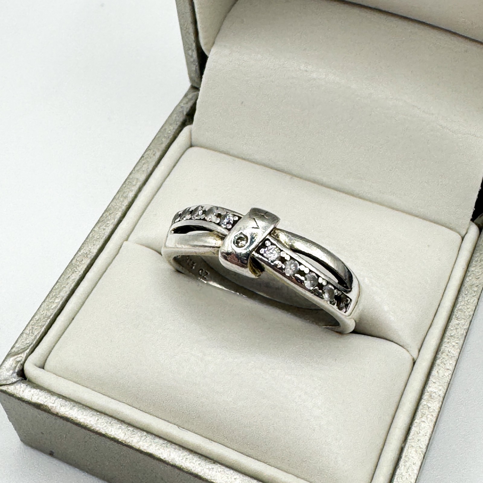925 Sterling Silver Crossover Bow Love Ring Size P 1/2 Band Knot Minimalist