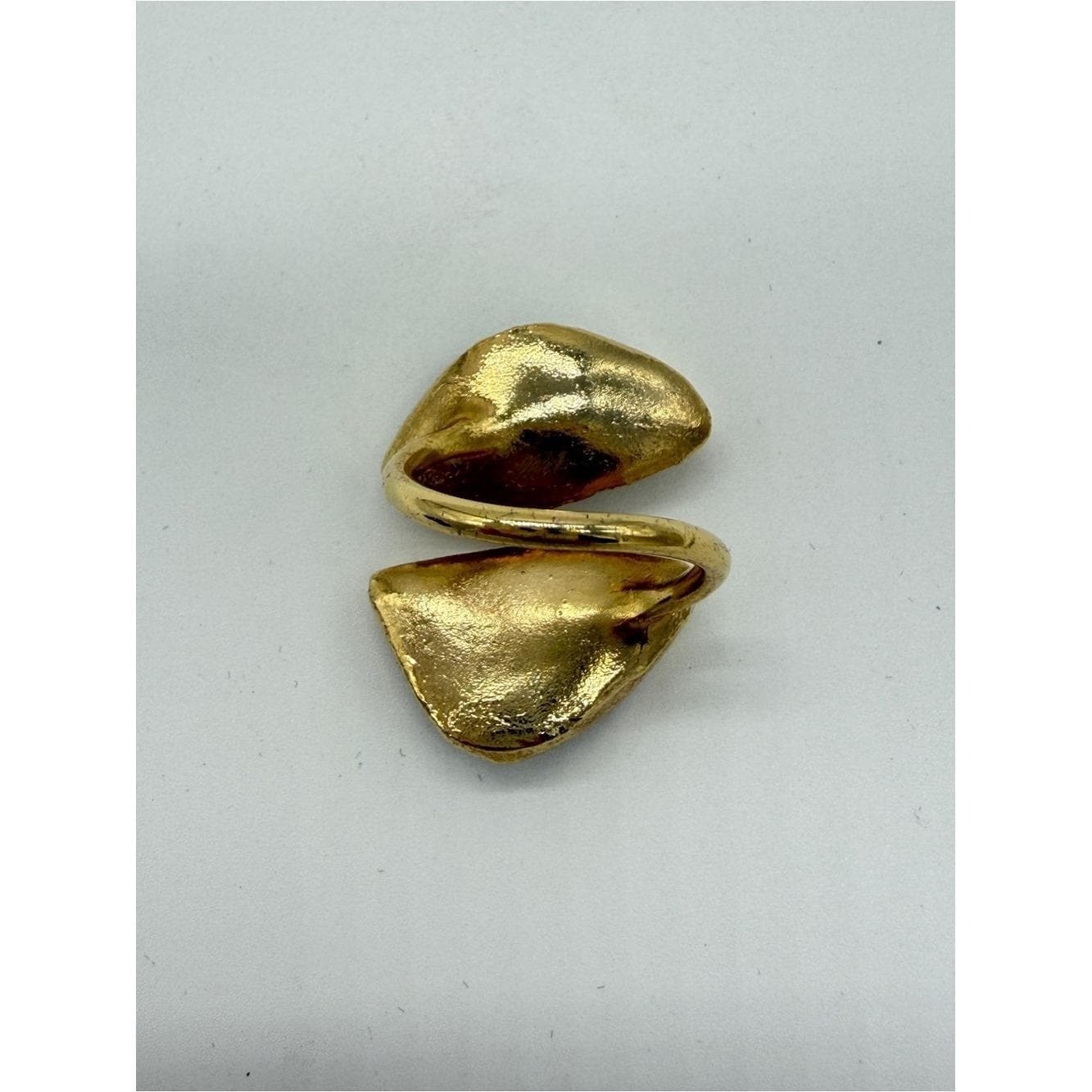 NWOT Gold-Trim Druzy Double Stone Ring in Beige and Light Blue