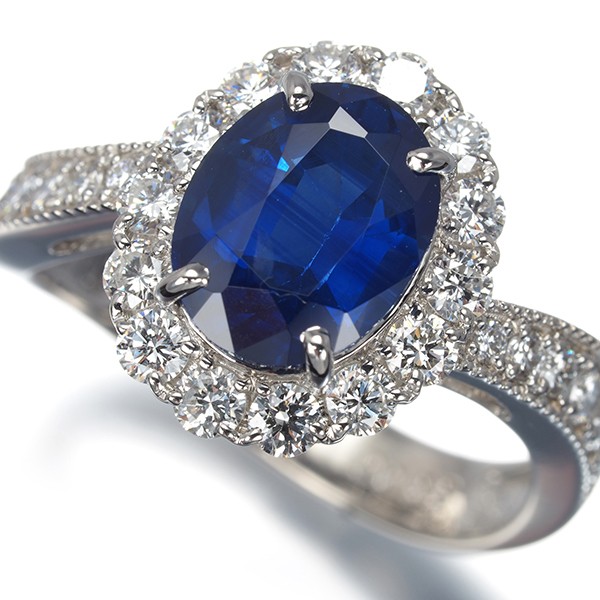 Sapphire 2.527ct Diamond 0.82ct Milgrain Ring 900 Platinum