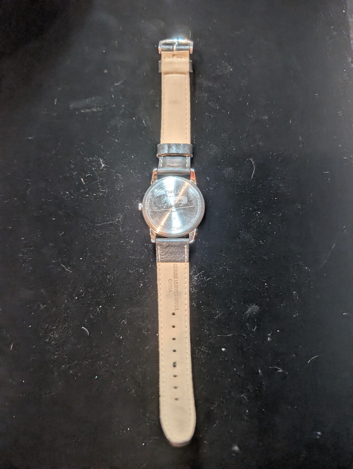 Timex Easy Reader Quartz Mens Watch 34mm White Dial Leather Band Indiglo WR 30M