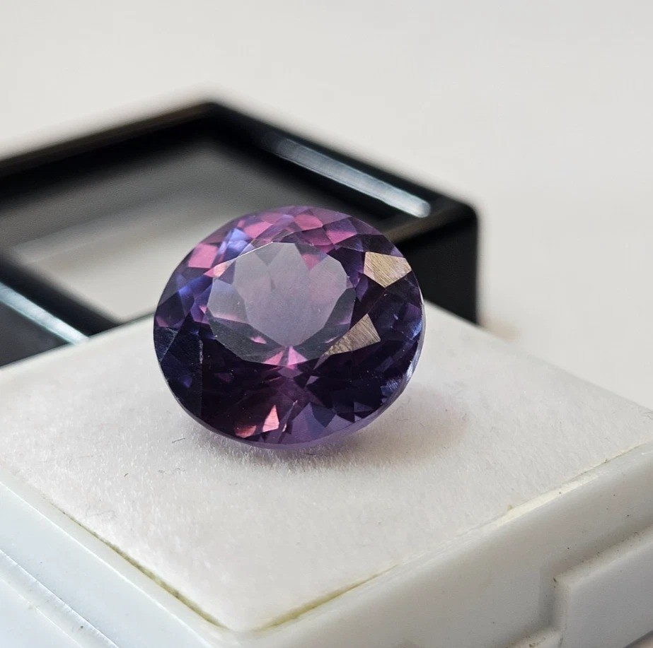 Natural Alexandrite Colour Changing Round Cut 8-10 Ct Loose Certified Gemstone