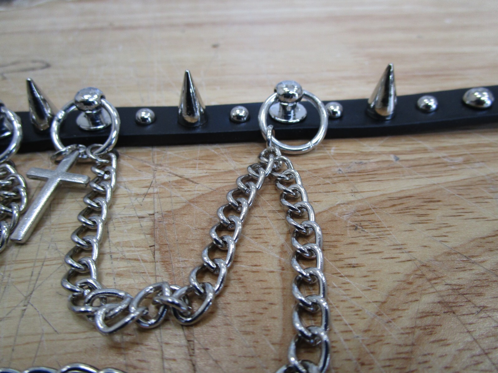Hot Topic Spiked neck Choker 6 Spikes & 3 CROSSES 16″ Rock Gothic Punk Vintage
