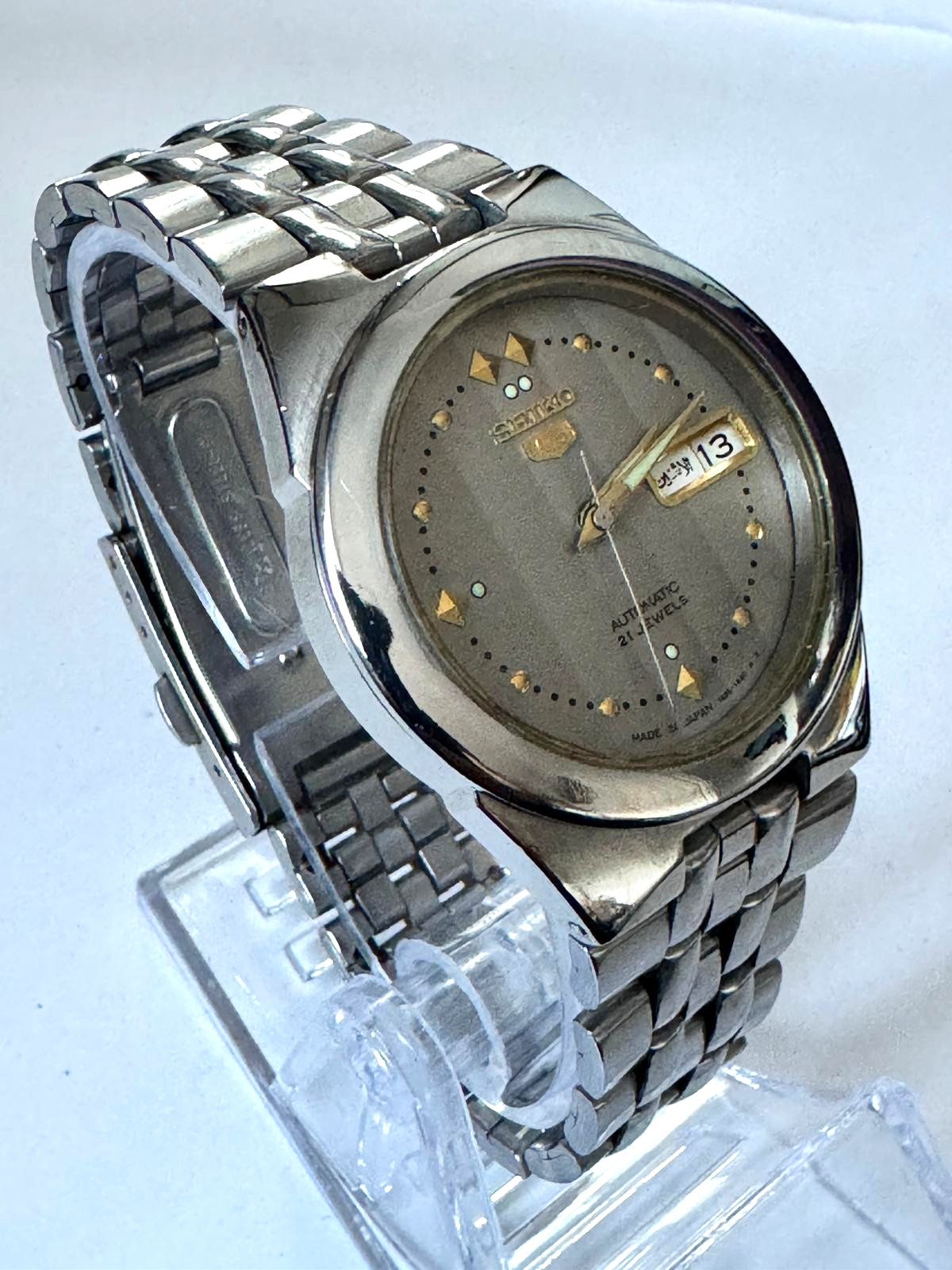 Vintage Seiko 5 Automatic 21 Jewels 7S26A Men’s Watch-Day/Date