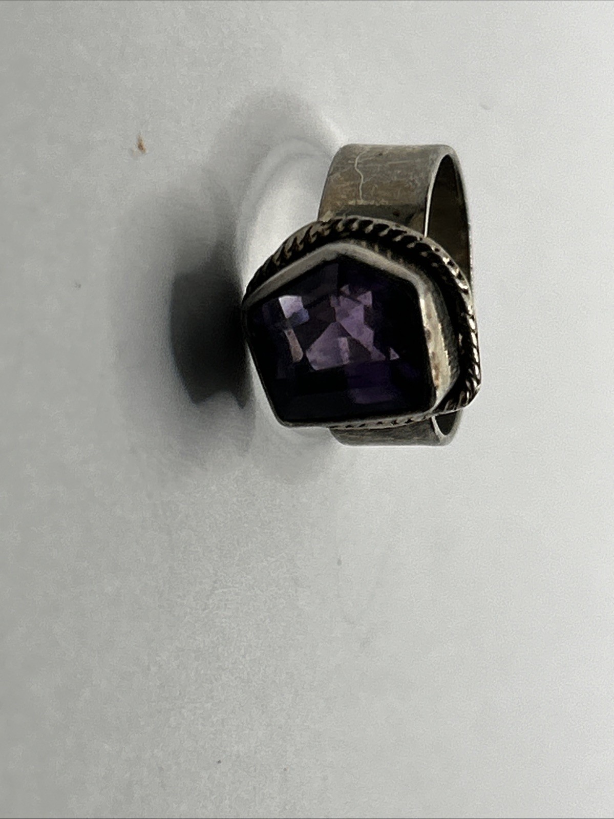 Pentagon Shaped Ring 925 Sterling Silver Amethyst Stone size 6 Vintage