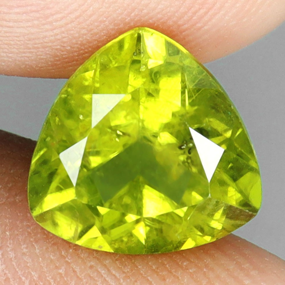 Trilliant Cut Natural Unheated Top Rich Green Peridot 3.46ct 10mm Gem Full Fire