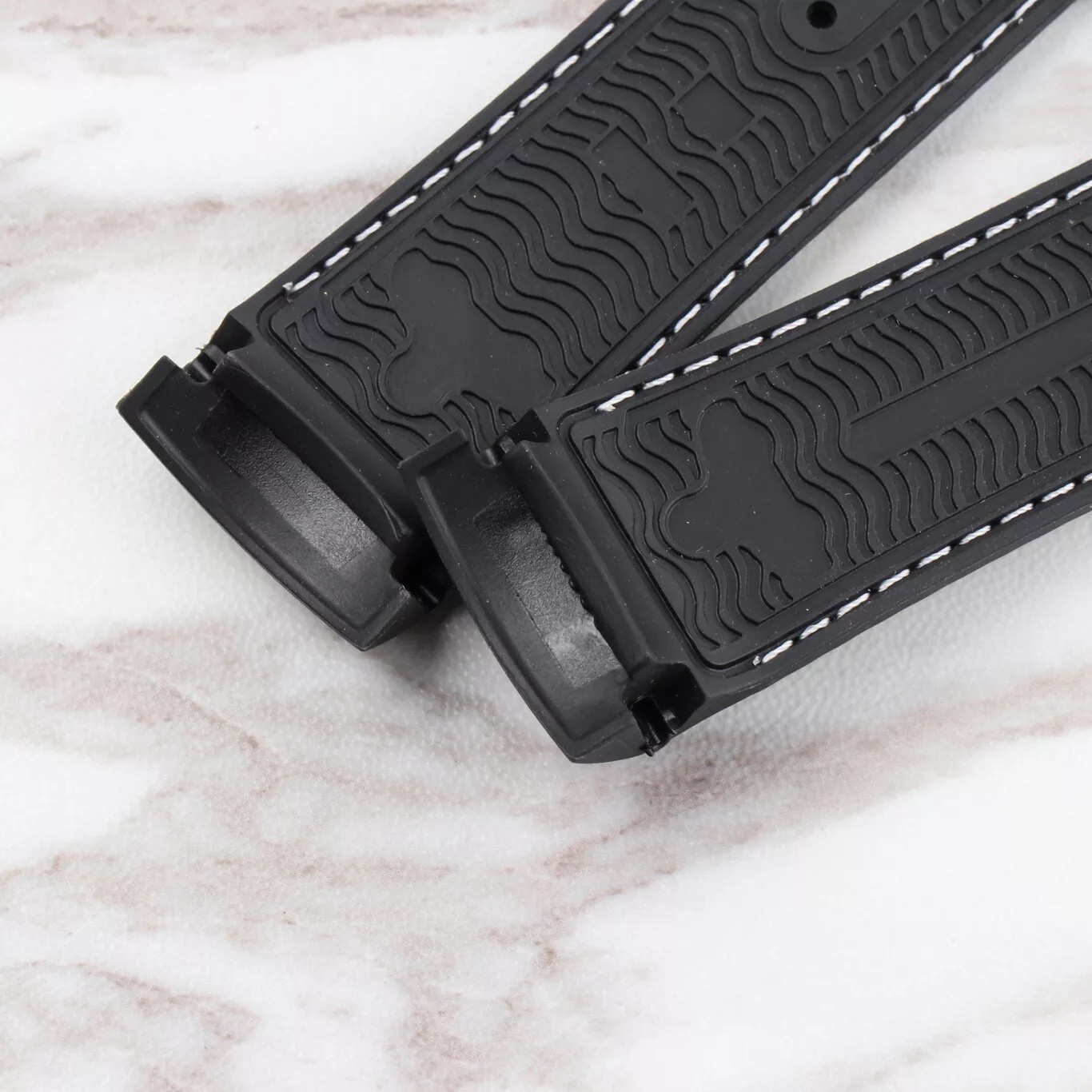 Luxury Silicone Watch Band Strap Curved End Waterproof 19/20/21/22mm Fit 0mega