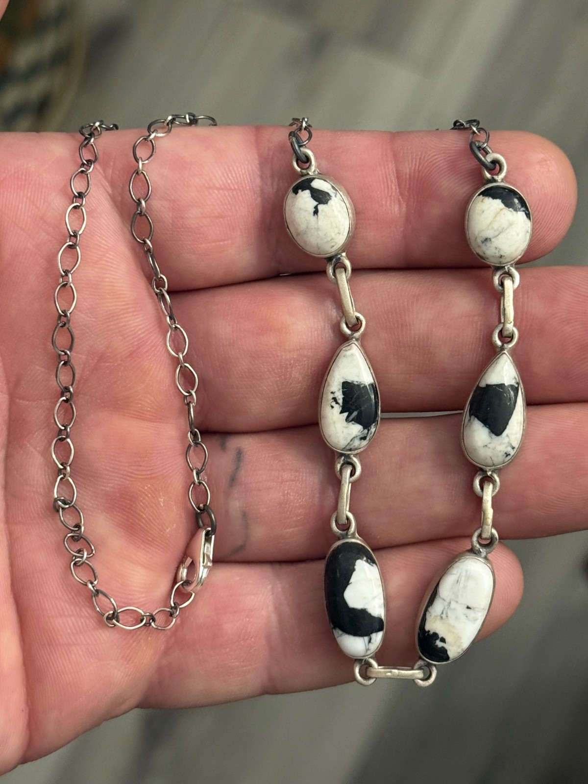 STERLING SILVER WHITE BUFFALO 6 STONE STATION CHOKER BAR MIX SHAPE NECKLACE .925