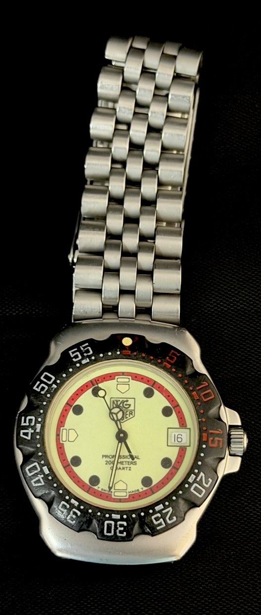 TAG Heuer Formula 1 Night Diver Vintage Quartz Diver NOS Bezel
