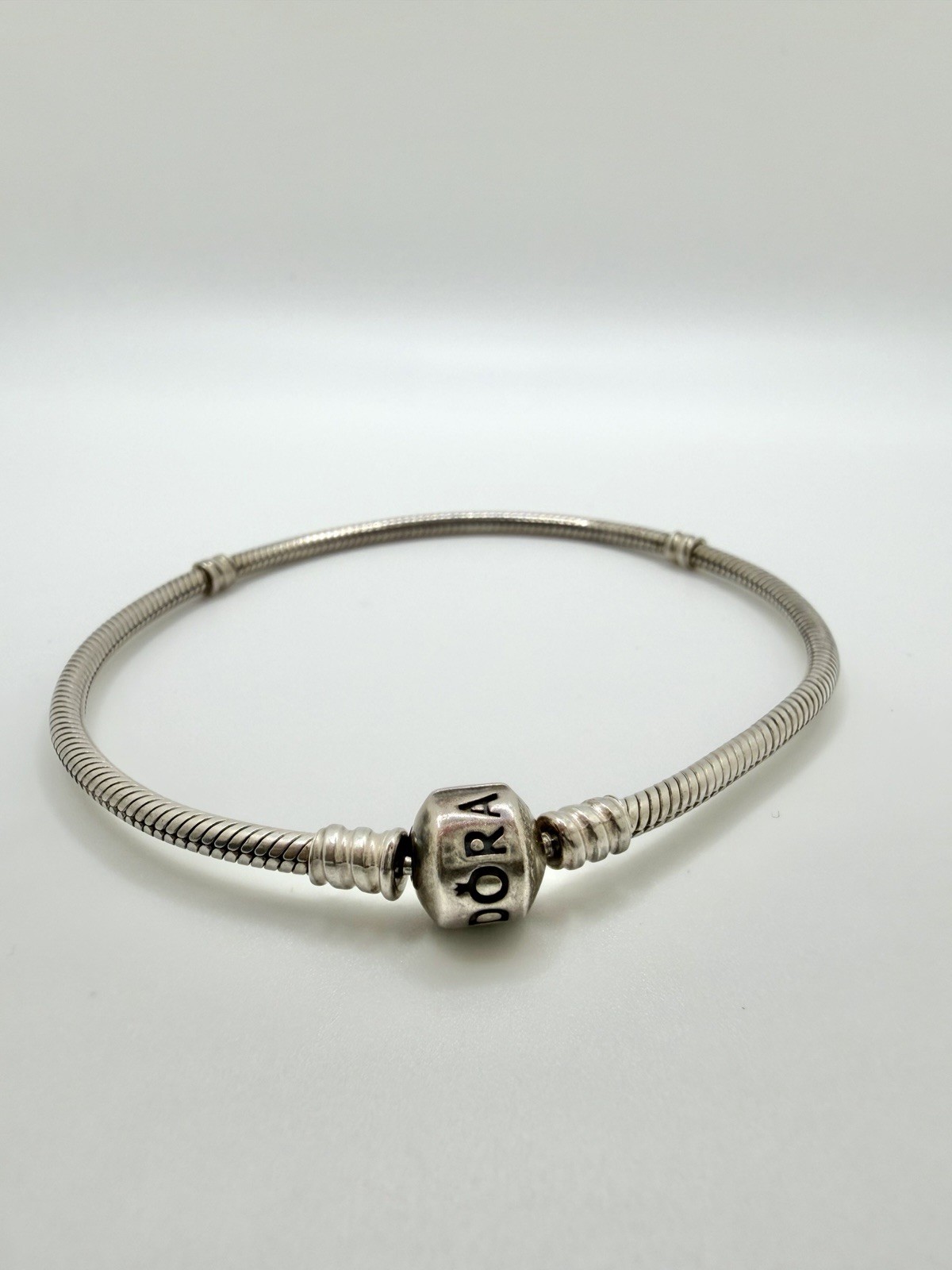 Authentic Pandora Moments Sterling Silver Snake Chain Bracelet 23cm S925 ALE