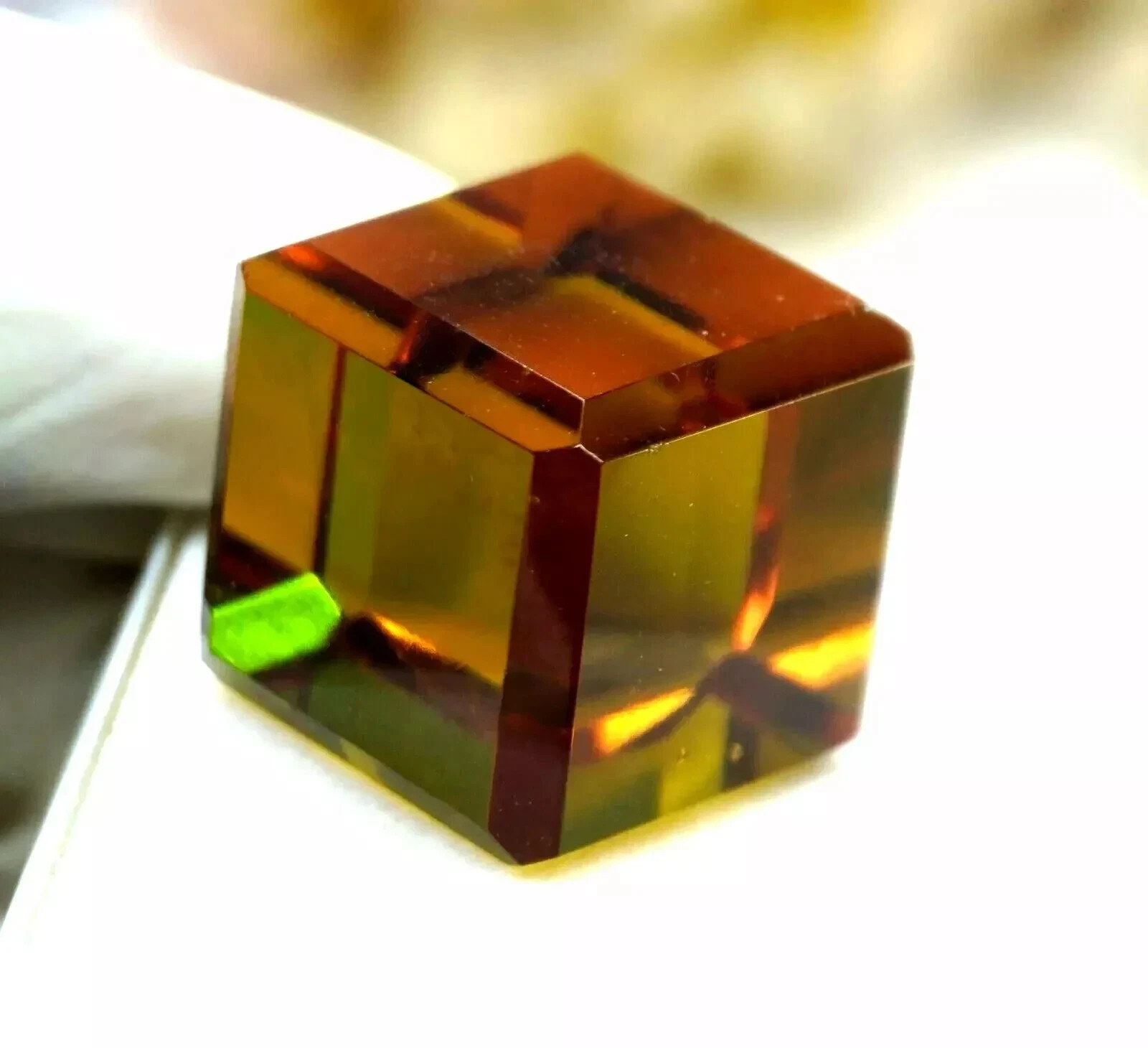 Natural 50.5 Ct Color Changing Zultanite Cube Loose Gemstone Certified