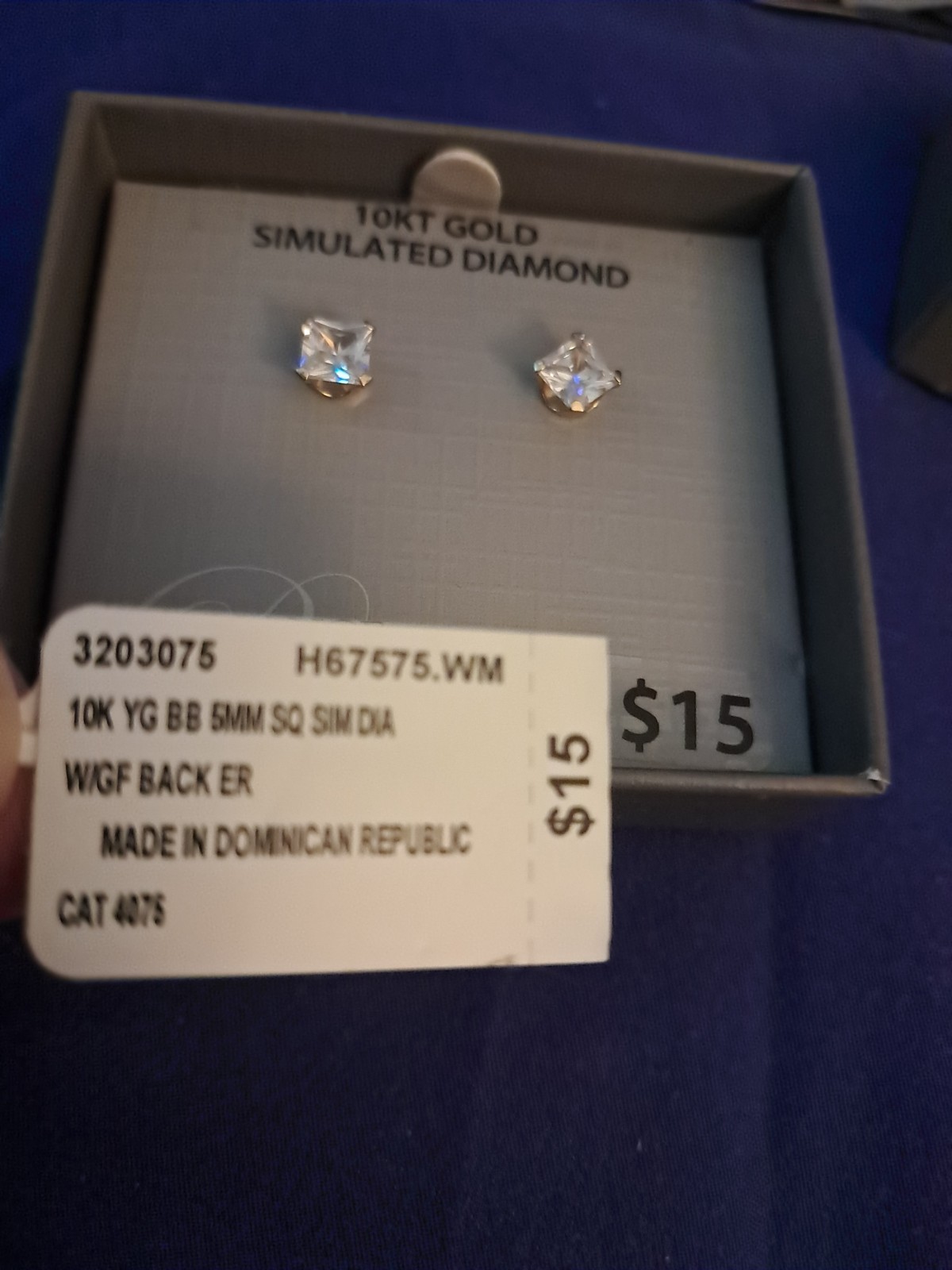 Women’s Earrings 10kt Gold Simulated Diamond Made In Dominican Republic New Box
