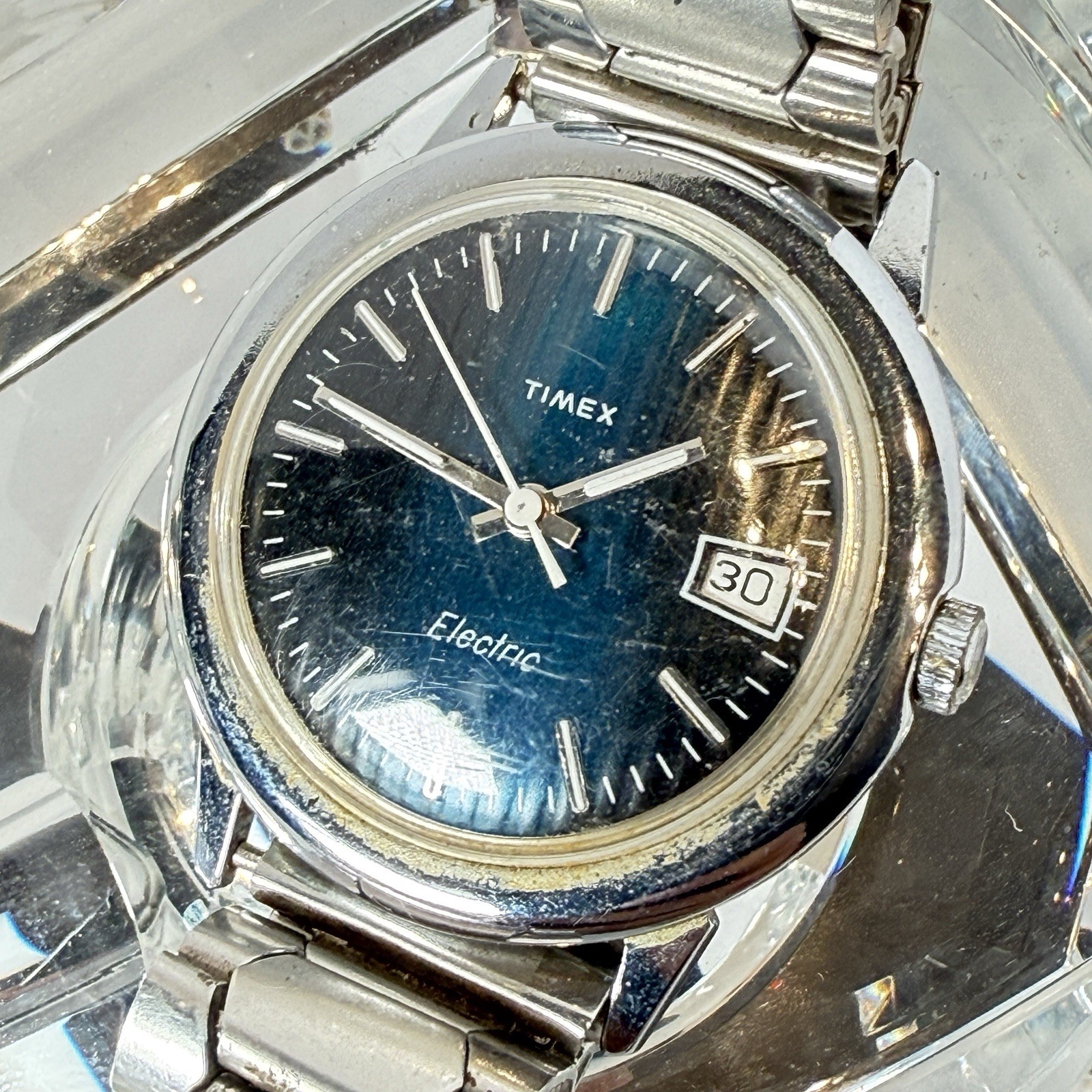 Vintage Timex Electric Blue Dial Day Silver tone 70s Mechanical Watch Runs