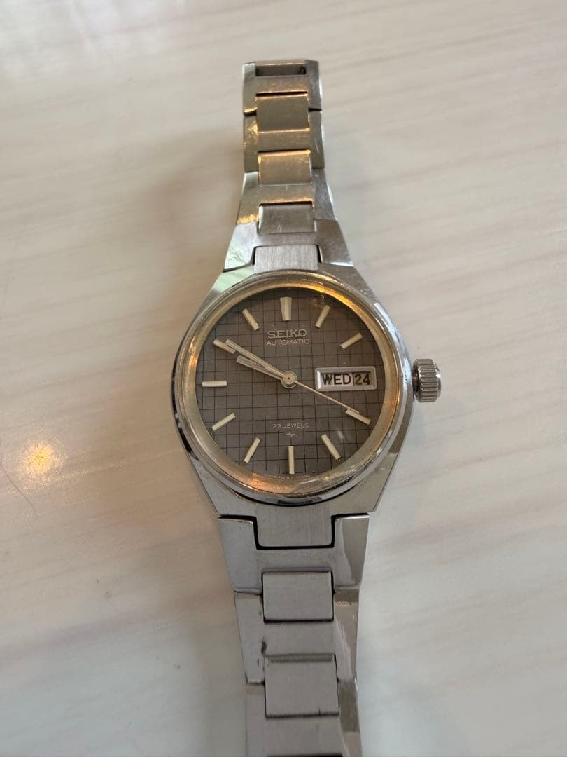 A vintage SEIKO AUTOMATIC wristwatch from 1972, about 50 years ago.