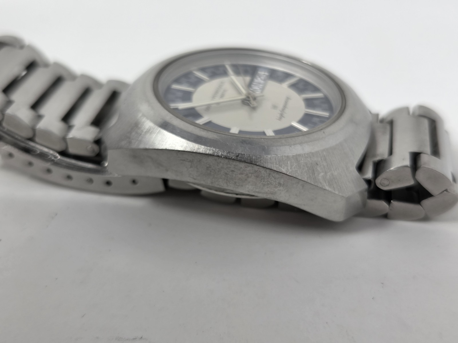 Vintage Girard-Perregaux Gyromatic High Frequency Blue Racing Dial Watch 1970s