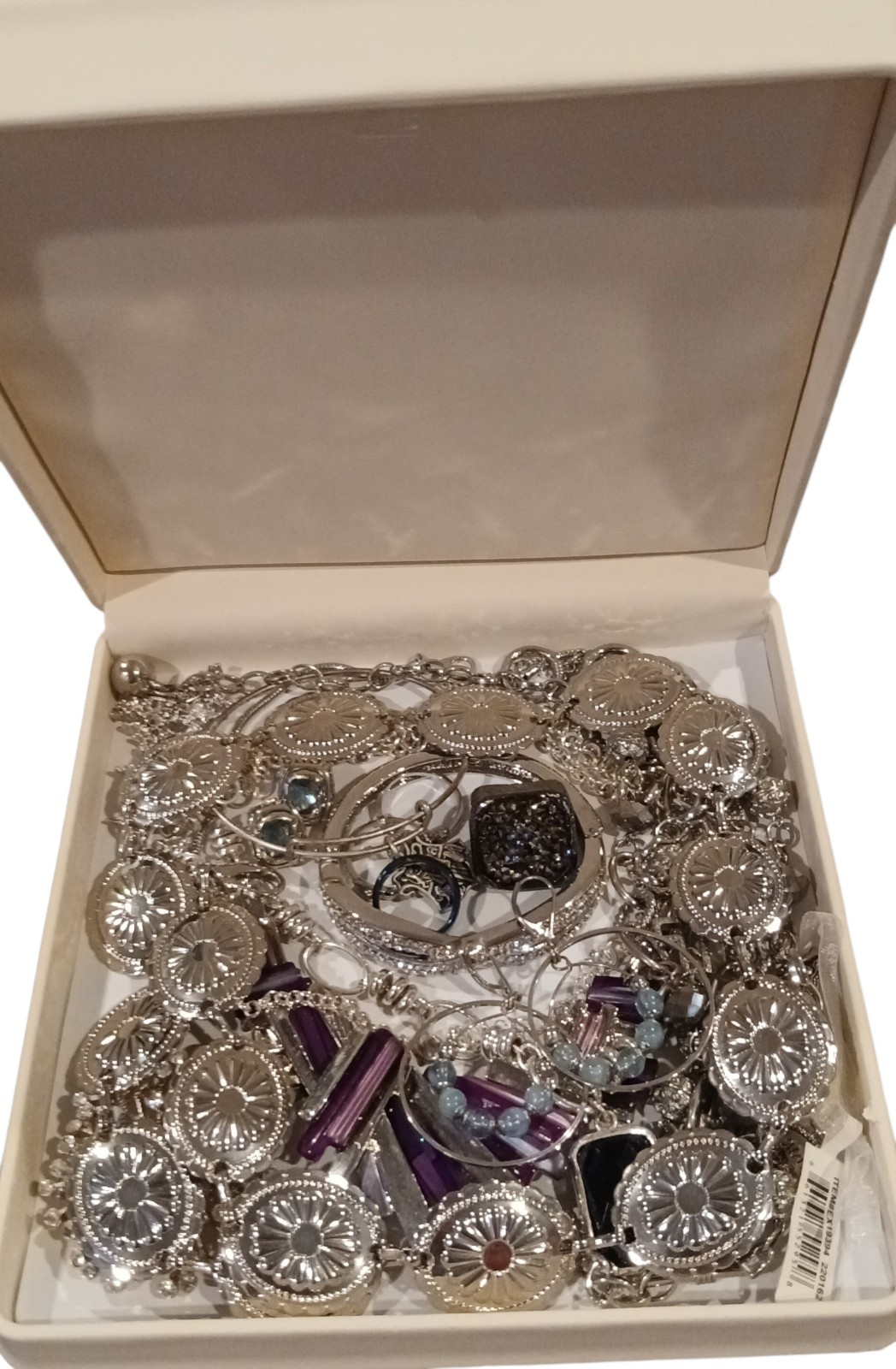 Gorgeous Silvertone Mixed Jewelry Lot
