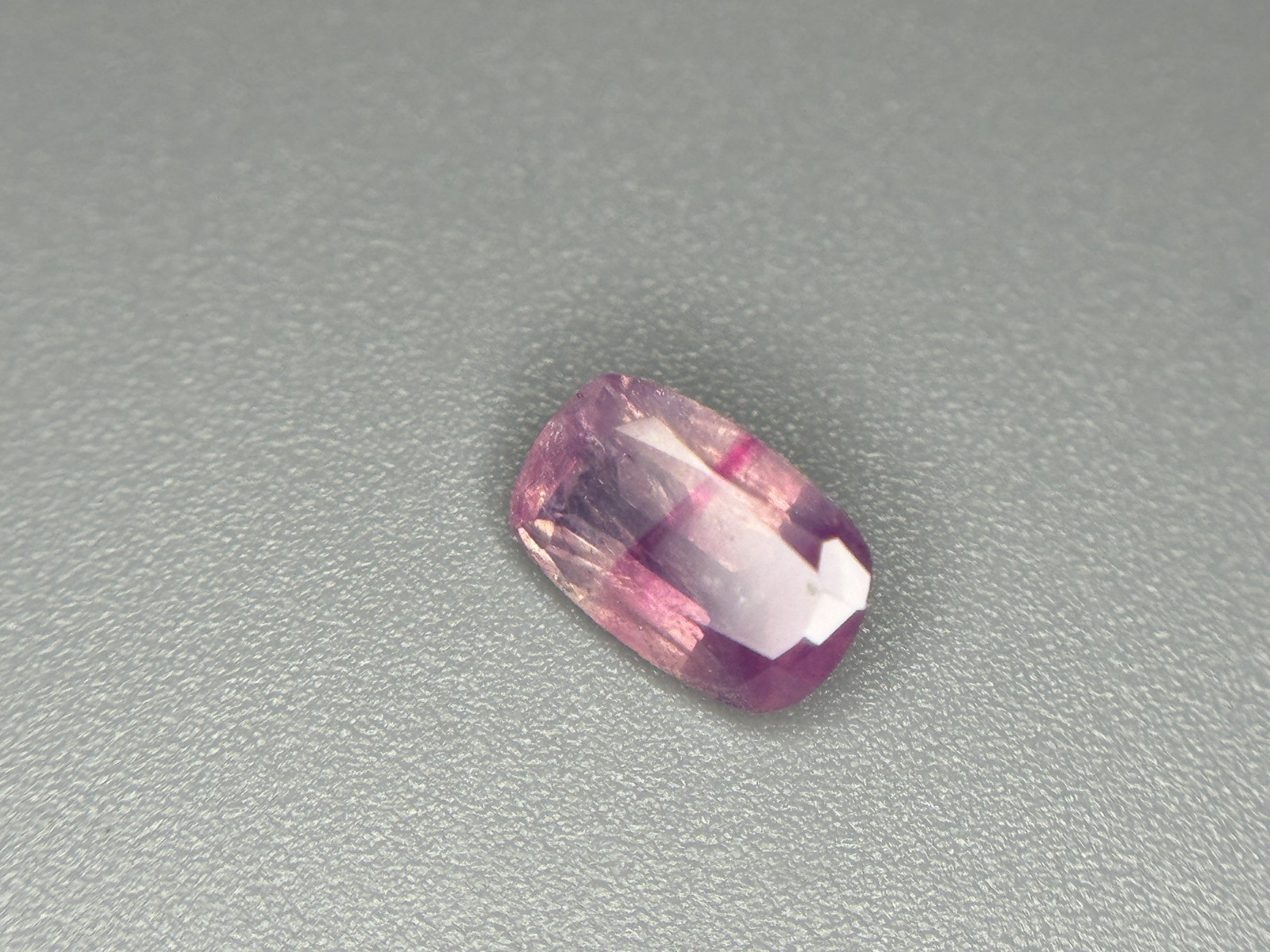 Color Zoning Natural Purplish Pink Kashmir* sapphire Unheated Oval (UK SELLER)