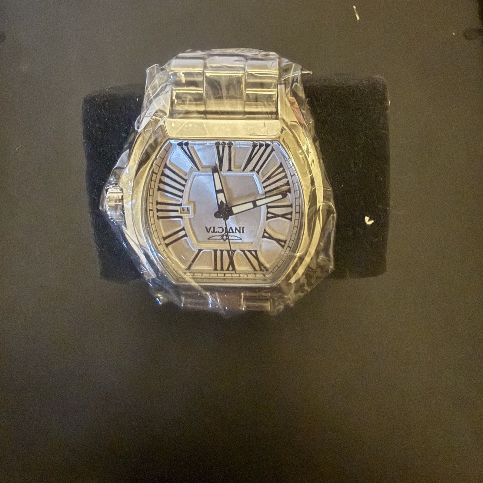 Invicta Pro Diver Roman Numeral Dial Elegant Men SS Quartz Classic Watch 48179