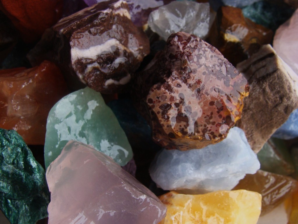 2000 Carat Lots of Natural Tumble Rough – Extremely Nice + FREE Faceted Gemstone