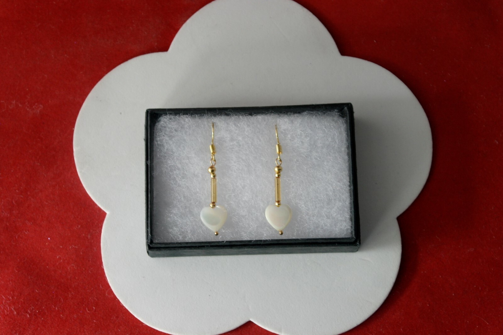 Beautiful Earrings With Heart Mother Of Pearl 1. 8 Gr. 3.2 Cm. Long + Hooks