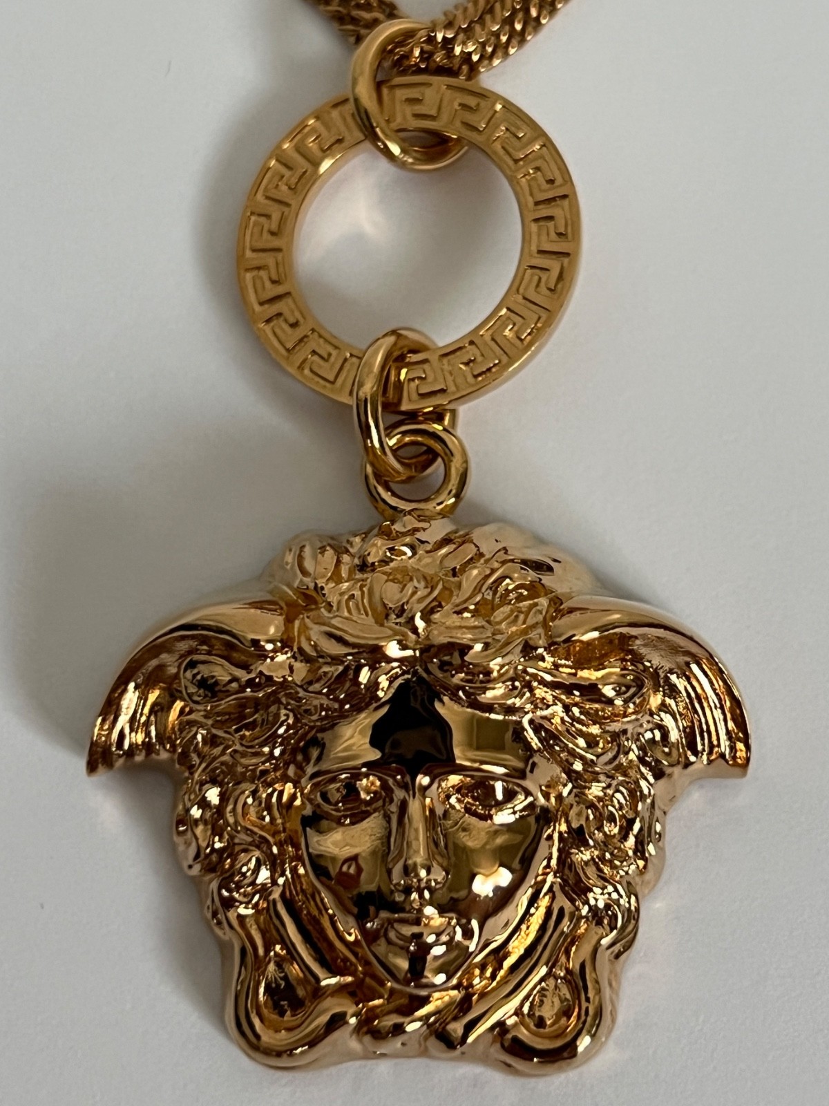 NWT Versace Medusa Head Large 3D Logo Charm Greek Key Gold Chain Bracelet $1295