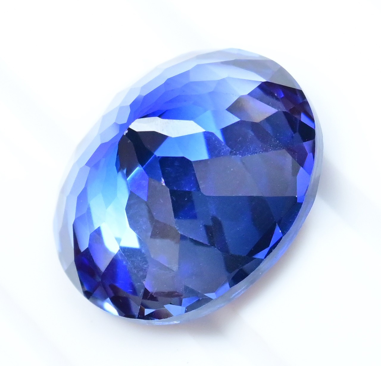 Natural Ceylon Blue Sapphire 26.70 Ct Oval Certified Flawless Loose Gemstone