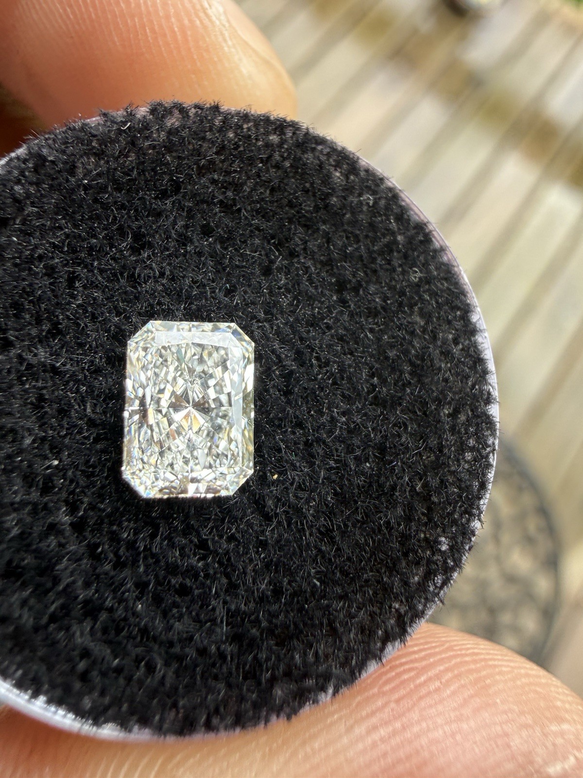 Invicta IGI Lab Grown Radiant Diamond 0.95ct D VS1 EX 6.88×4.99×3.29
