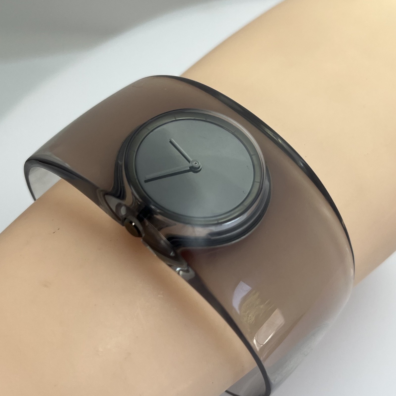 Seiko Issey Miyake O Tokujin Yoshioka SILAW002 Smoke Qz Japan Bangle Watch #923A