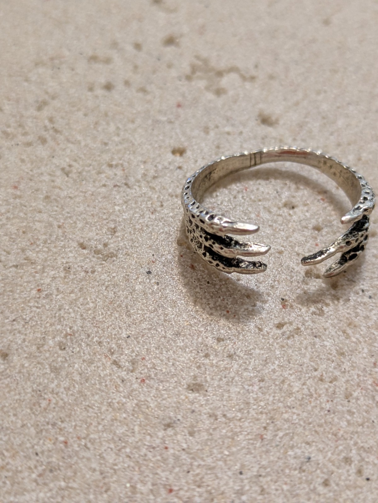 Bird Claw Ring Size 8 In Silver Tone Novelty Whimsical Gothic