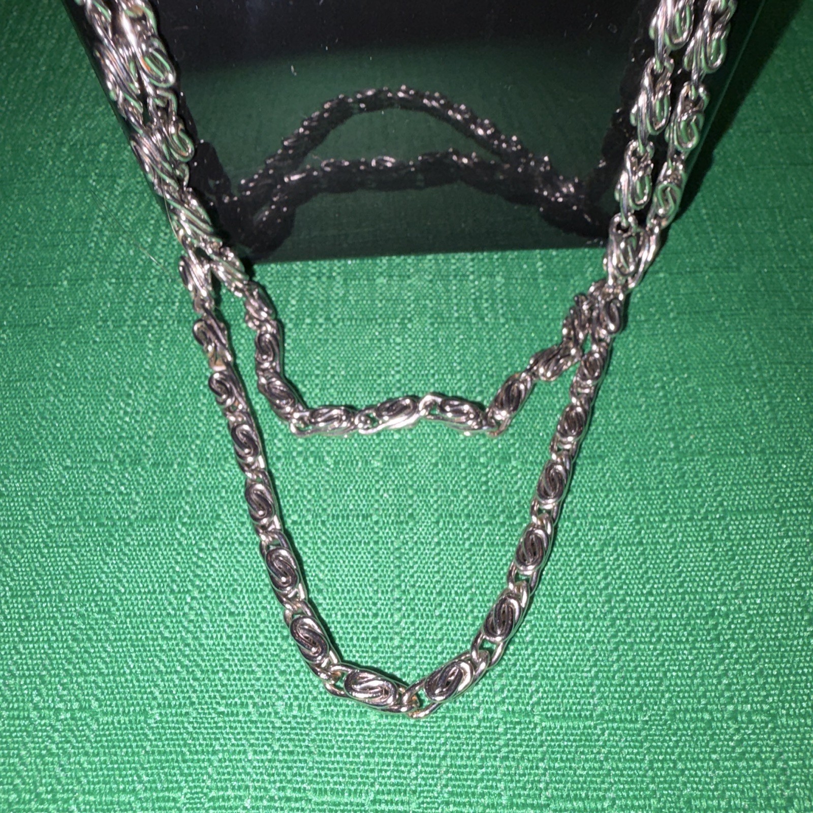 Silver Tone Metal Chain Necklace Lobster Clasp No Stone Undated Era