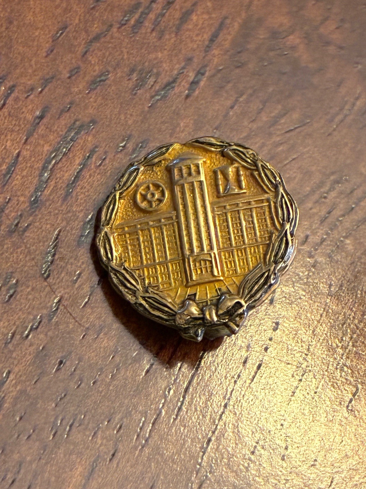 Vintage 10k Yellow Gold Sears 5-Years Of Service Pin 1.89 Grams 92% Of Spot