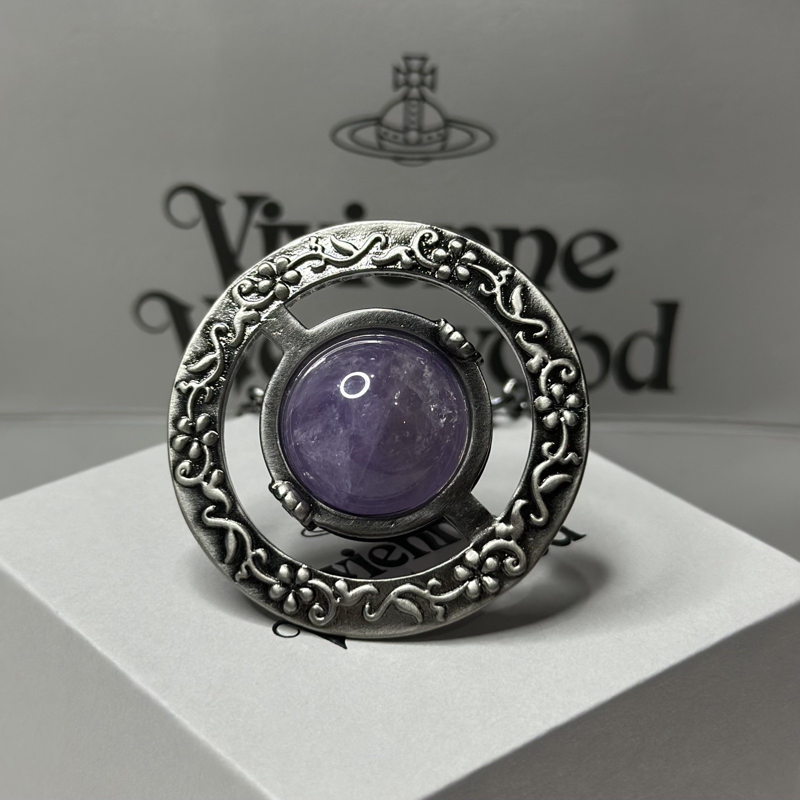 [Box+Pounch] Vivienne Westwood Flower Amethyst 4.5cm orb necklace