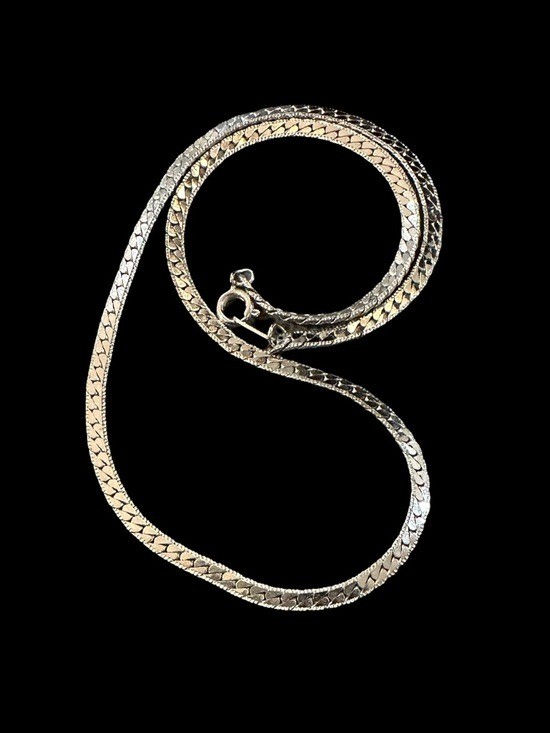 Vintage Necklace Silver Tone Snake Chain Spring C Clasp 15.5 Inch Womens Jewelry