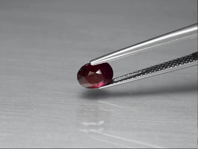 RUBY 1.31 ct Red Oval 6.5×5.4×4.3 mm Natural Untreated Unheated from Madagascar