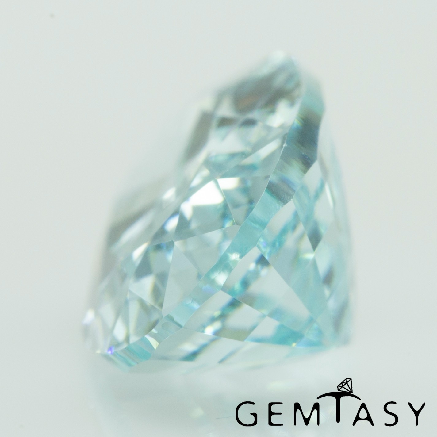 Cut stone – Aquamarine YAG Czochralski(Pulled) lab grown Oval 11x7mm 3.91-4.32ct