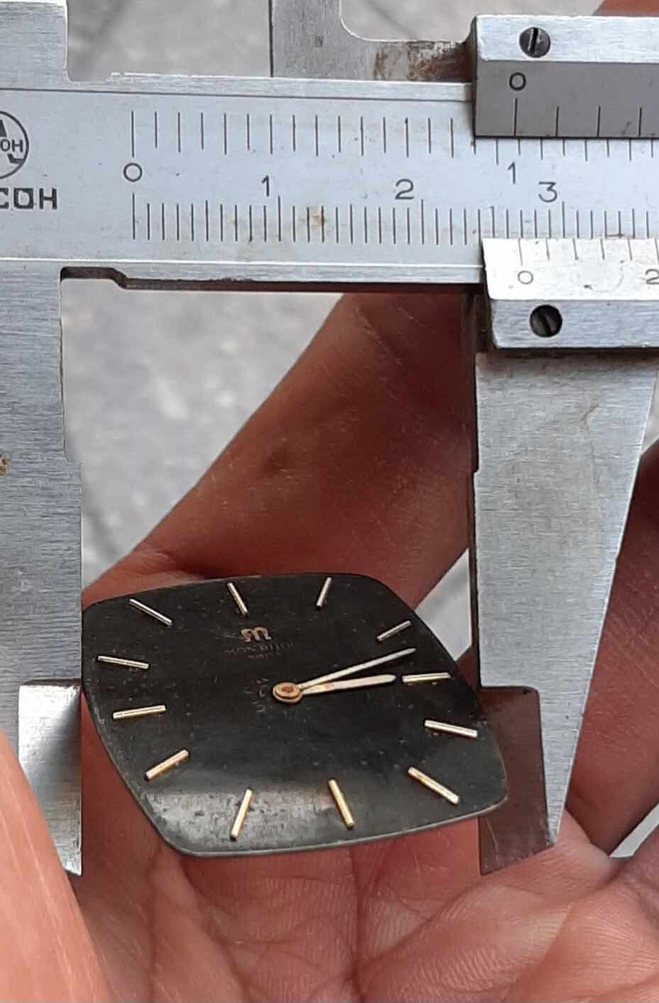Peseux 7001 , ETA 7001 7001-17 parts movement For part or repair.