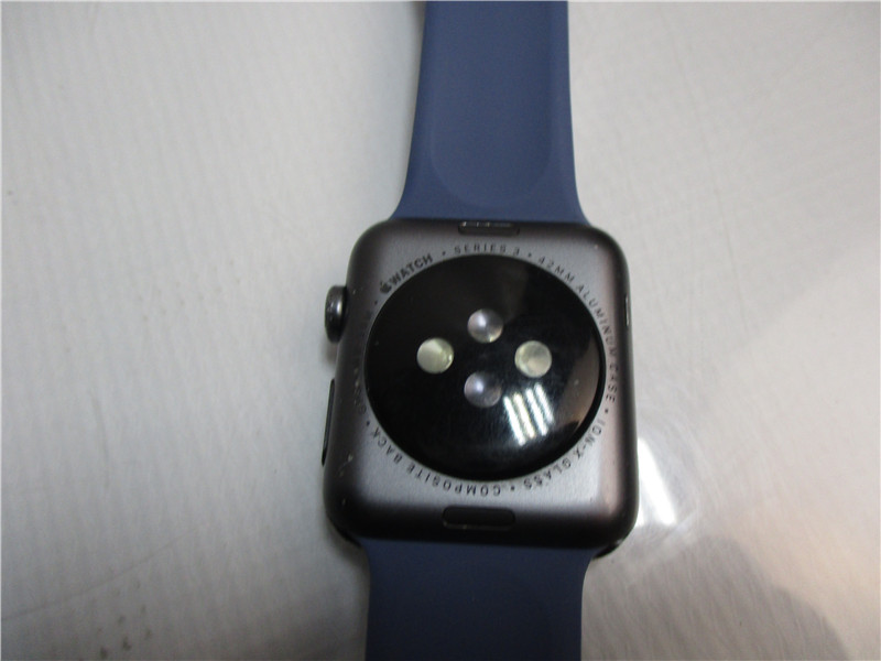Apple Watch Series 3 A1859 42mm Smartwatch GPS Charger Watch Band