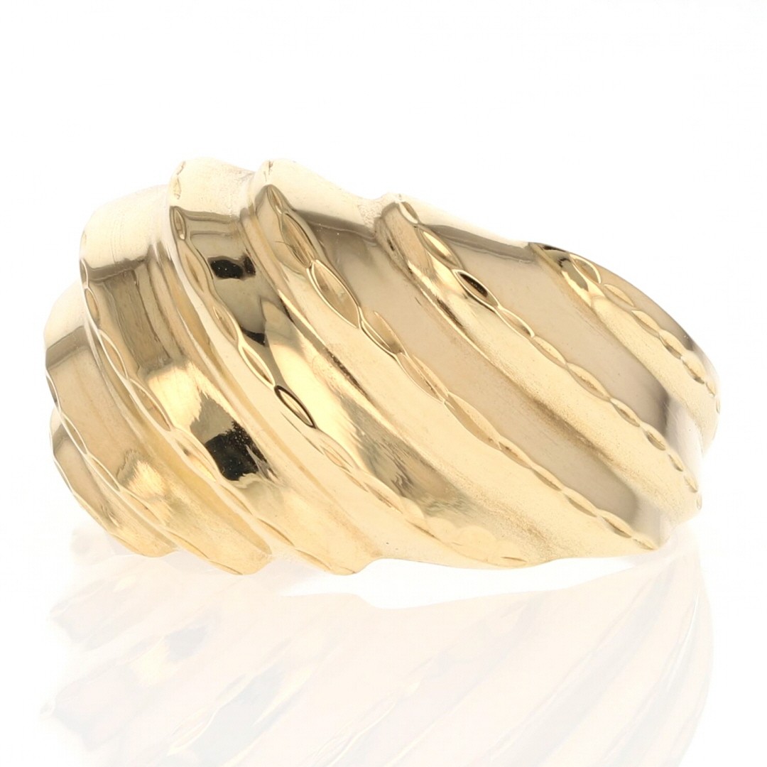 13.4mm Diamond-Cut Ribbed Dome Ring 18k Yellow Gold 6.44 Grams Size 7.75