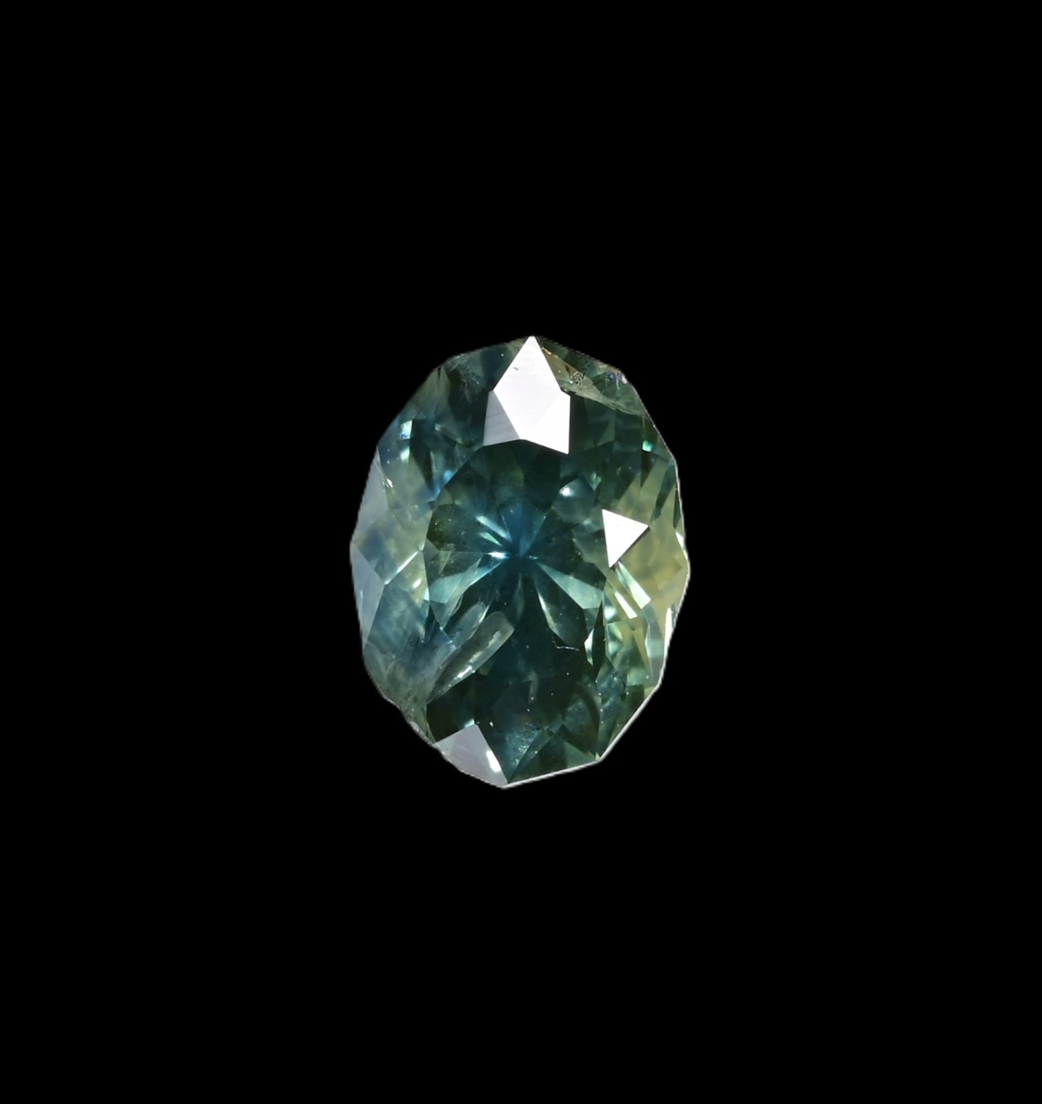 Teal blue/green montana sapphire. USA seller. 0.52 carats , 5.3×4.0mm