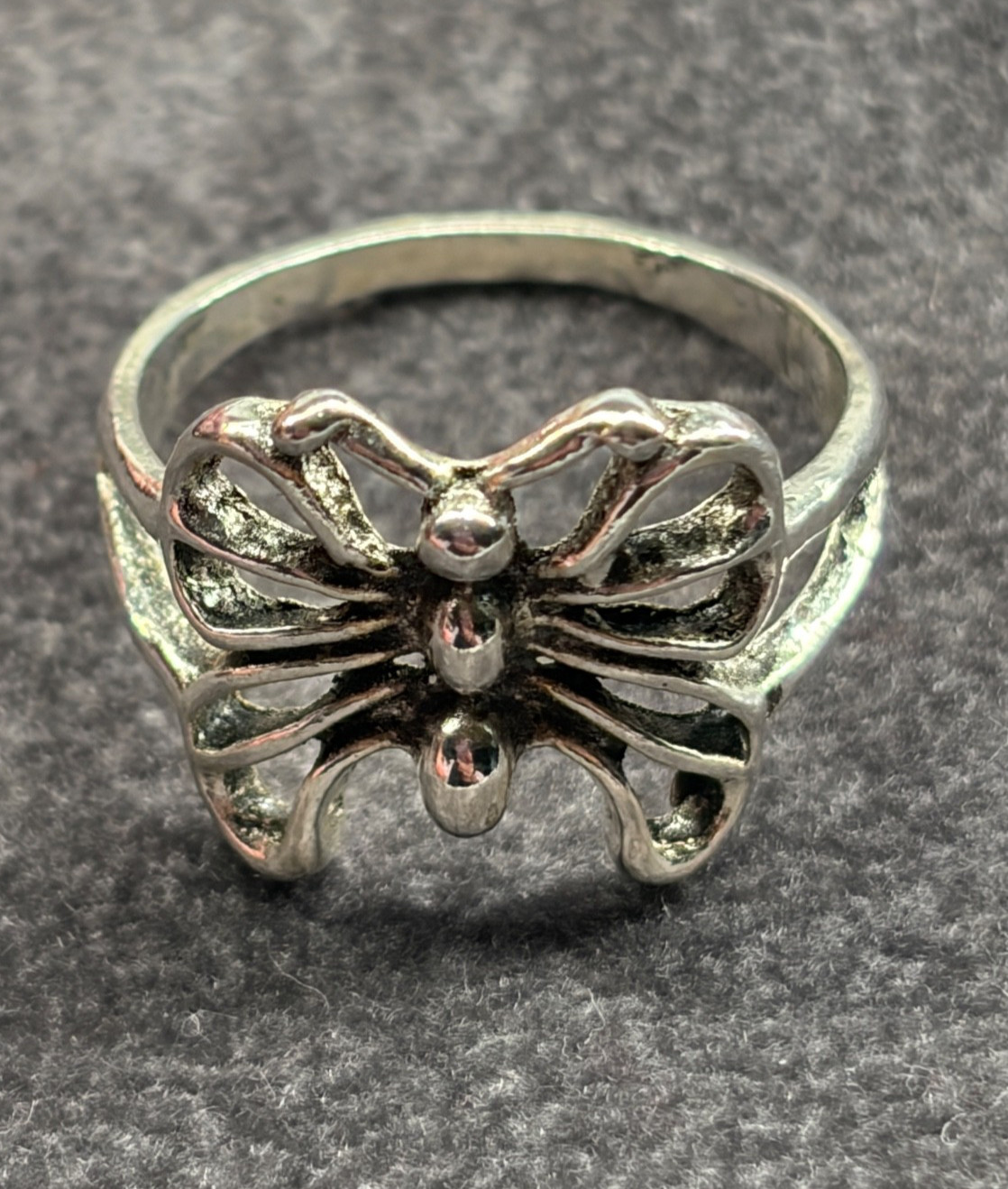 BUTTERFLY RING WHITE METAL SIZE P 1/2 AS SHOWN