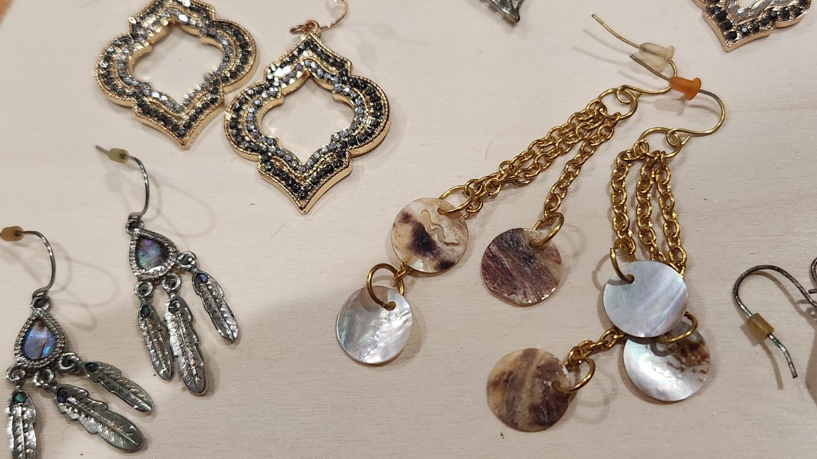 11 Pc Mixed Costume Jewelry Lot Earrings Necklaces Gold Silver Tone Rhinestone