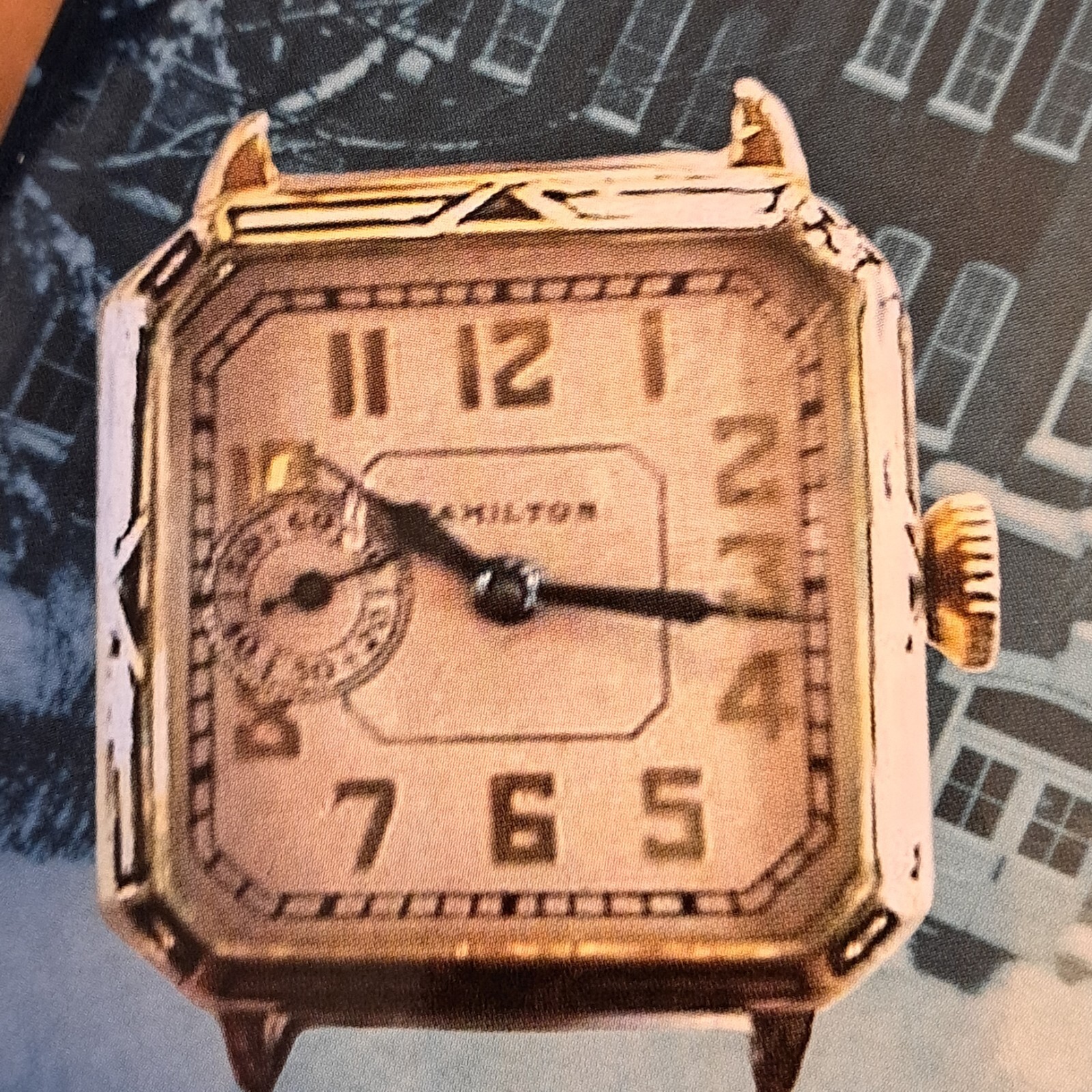 HAMILTON GLASS WRISTWATCH CRYSTALS (UNIDENTIFIED MODELS) by shape and size (NOS)