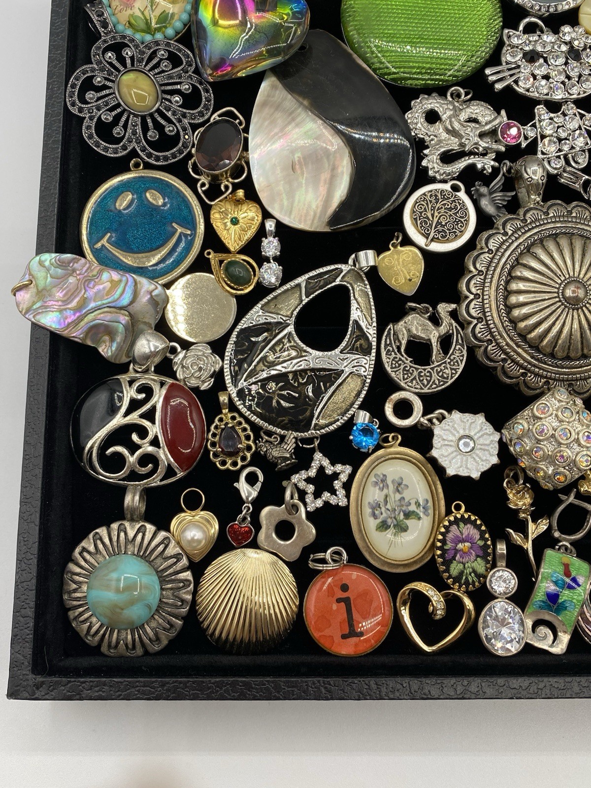 Vintage-Now Jewelry Lot Of 120 Pendants & Charms For Necklaces Enamel Rhinestone