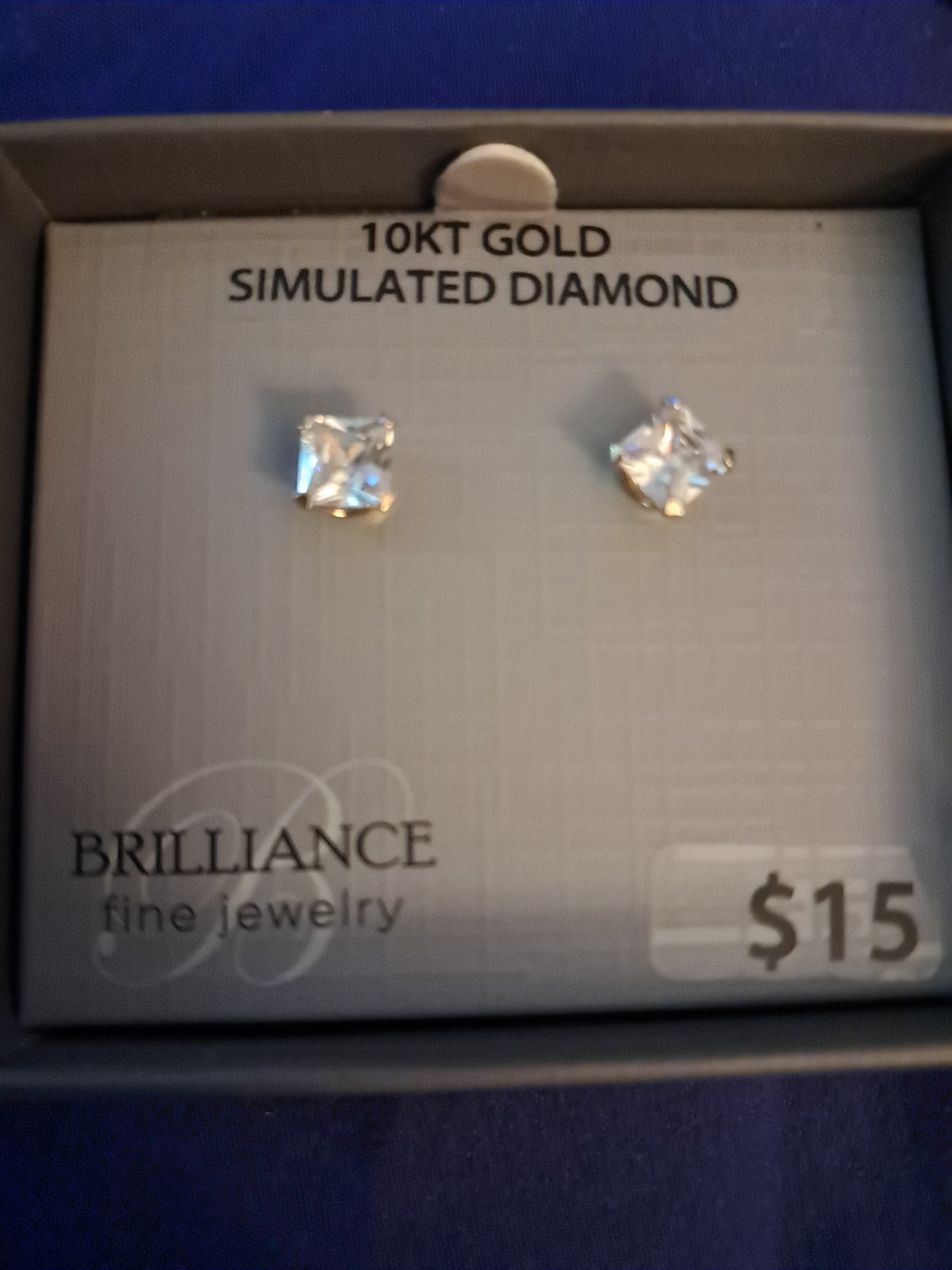 Women’s Earrings 10kt Gold Simulated Diamond Made In Dominican Republic New Box