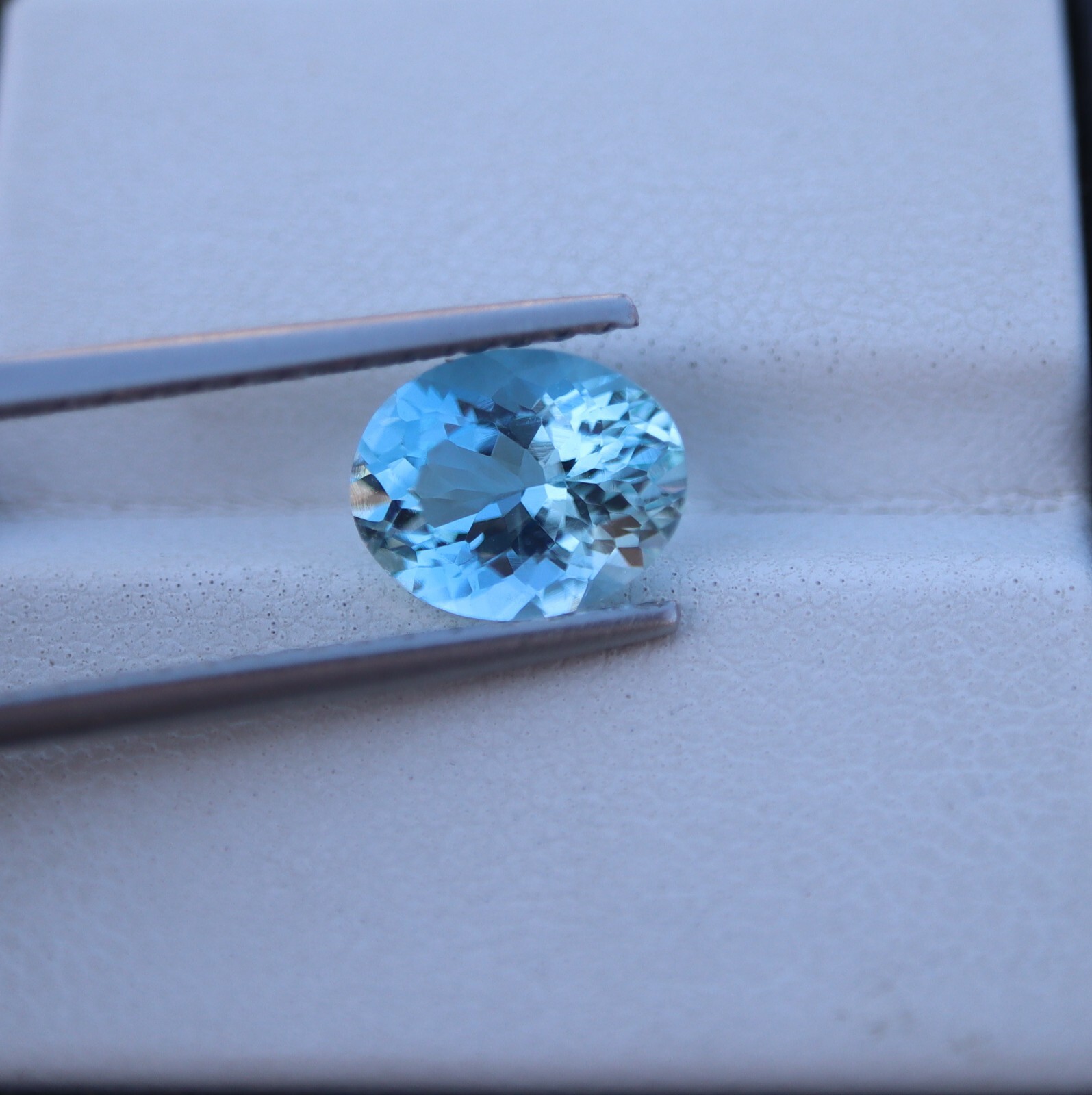 2.23 Cts 9.5×7.6 MM Natural AAA Blue Aquamarine Oval Cut Gemstone