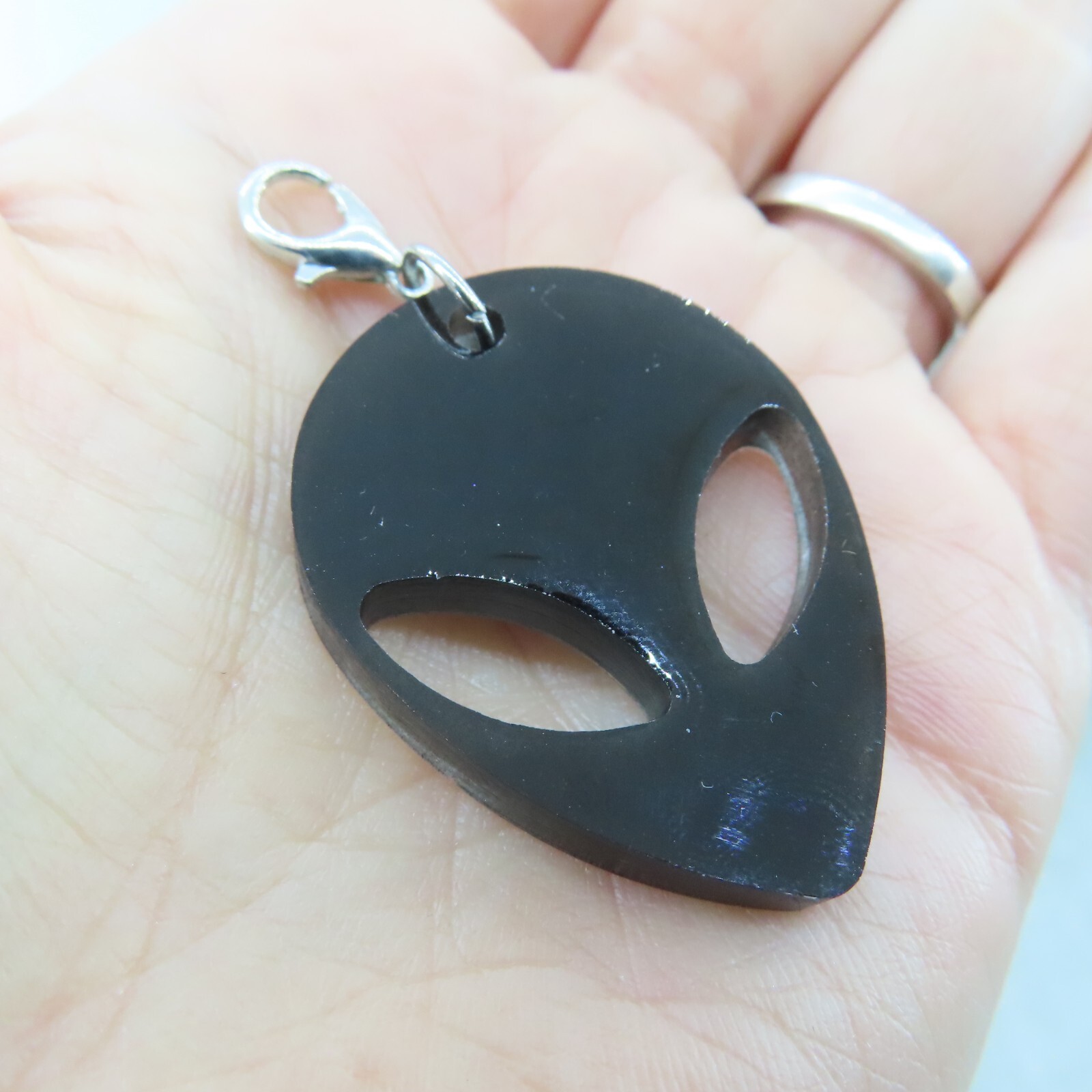 BLACK ALIEN FACE Head Charm Zipper Pull Keychain Add On Clip Planner Journal