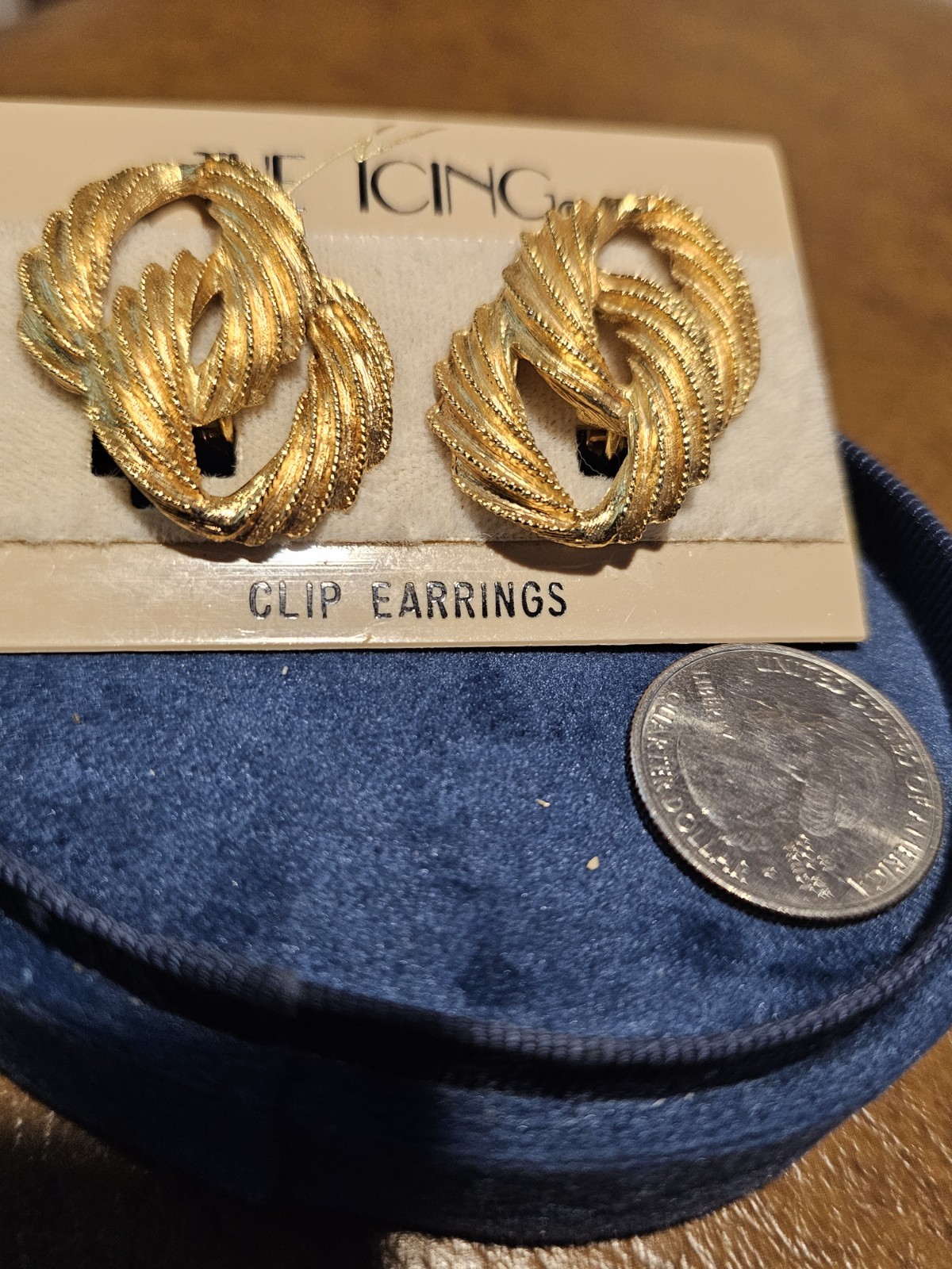 Vintage Napier Gold Tone Screw Back Knot Earrings NOS on Orig. The Icing Card