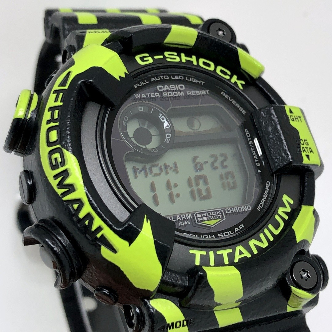 G SHOCK GW 8200TPF 1 FROGMAN Poison Dart Frog Fluorescent Green Spray Paint Rele