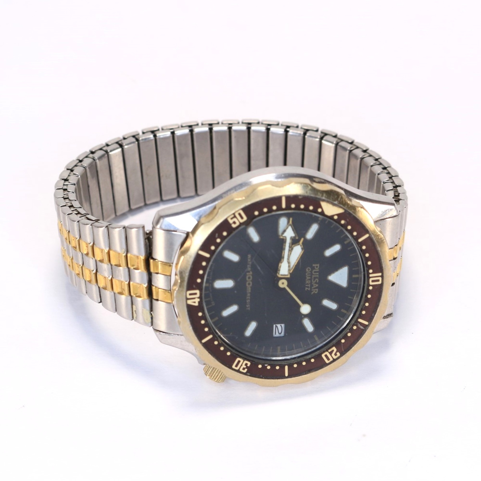 Pulsar Quartz Wristwatch Vintage Men’s Runs – LY2134