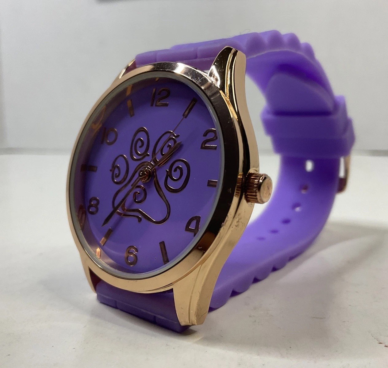 THE ANIMAL RESCUE Circle Paw Brass/Lavender Tone Watch New Battery Works!⏱️